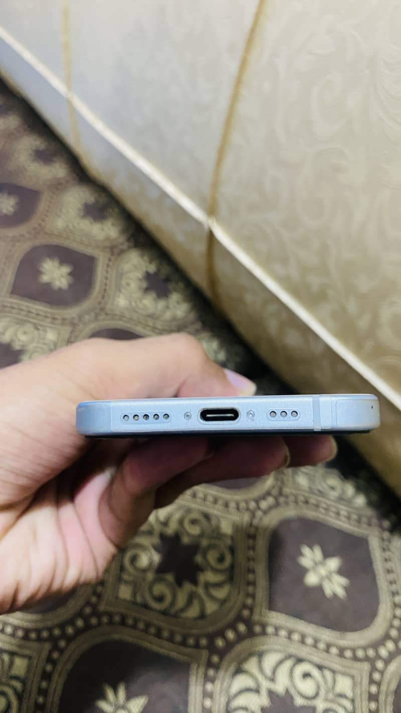 Apple iPhone 15 2