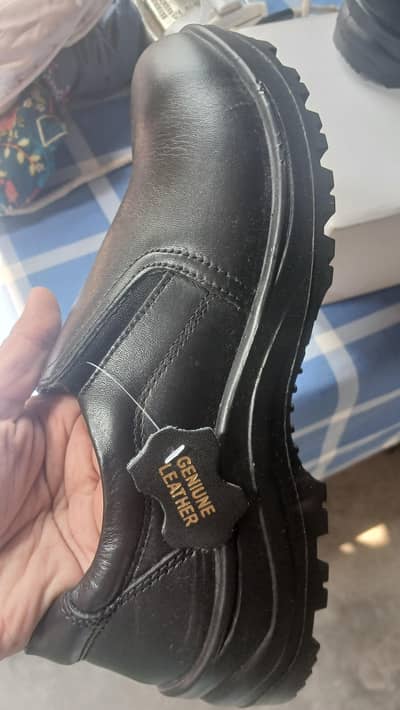 Safety shoes