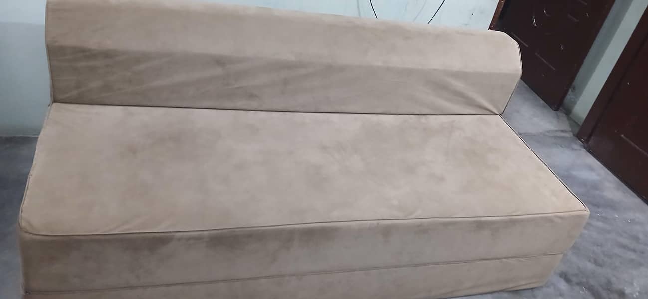 sofa comebed 0