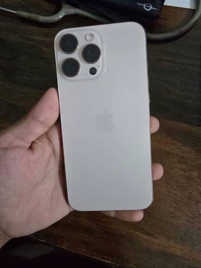 Apple iPhone 16 Pro Max