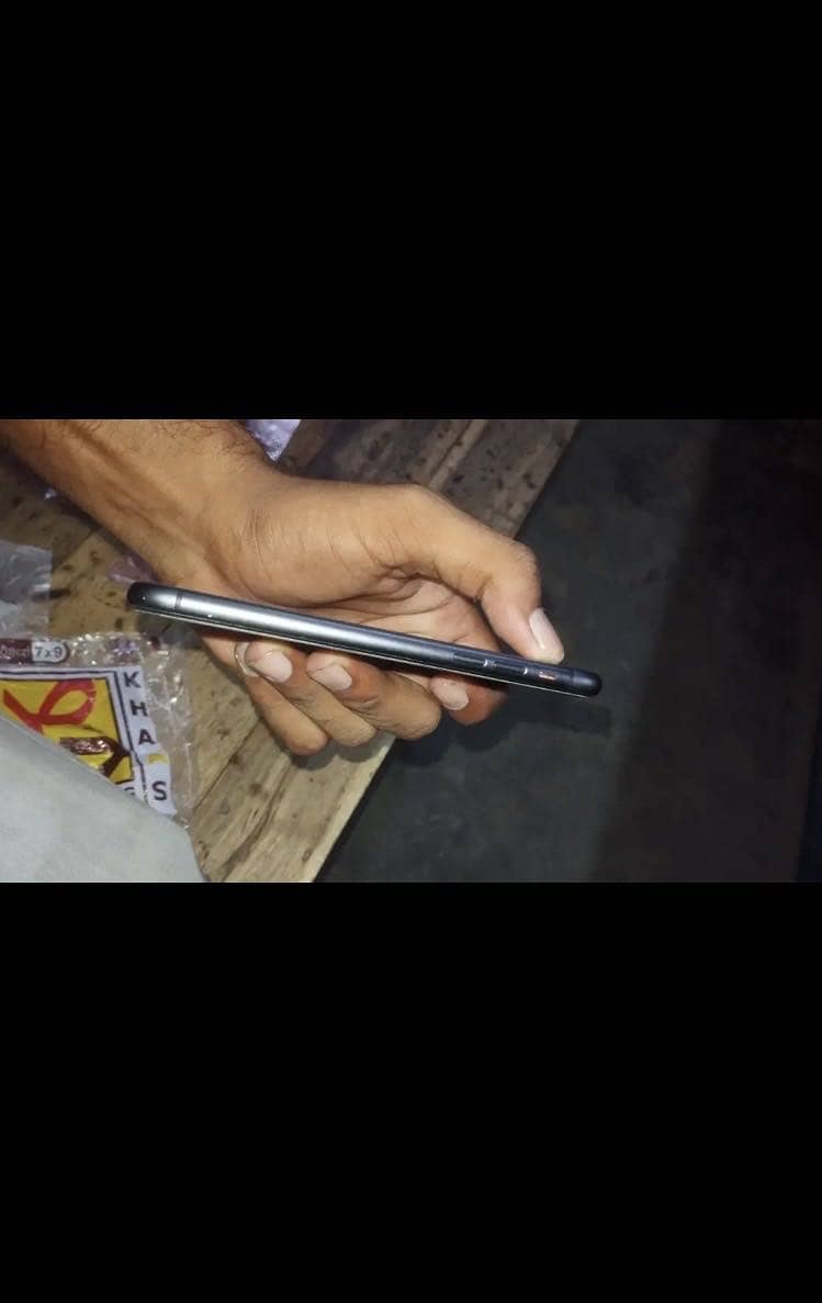 Apple iPhone 11 3