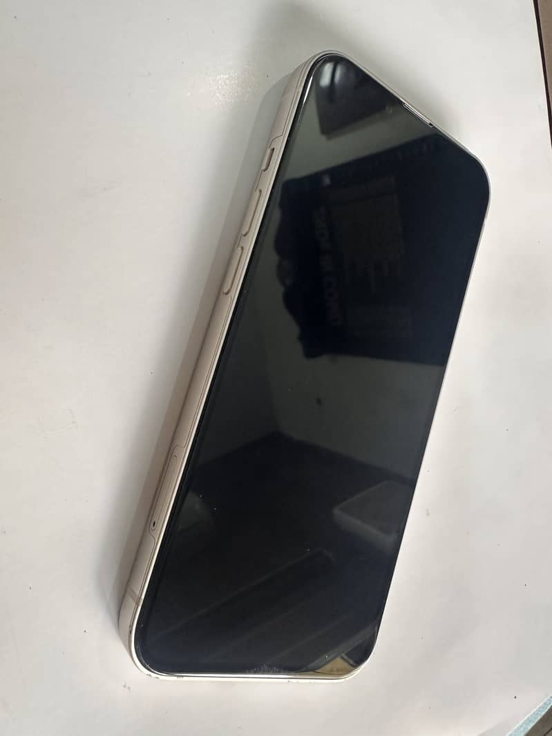 Apple iPhone 13 2