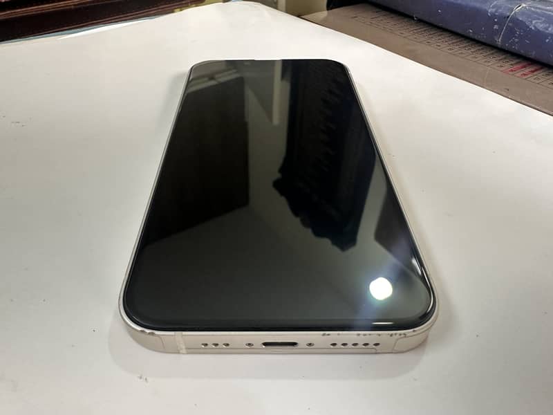 Apple iPhone 13 6