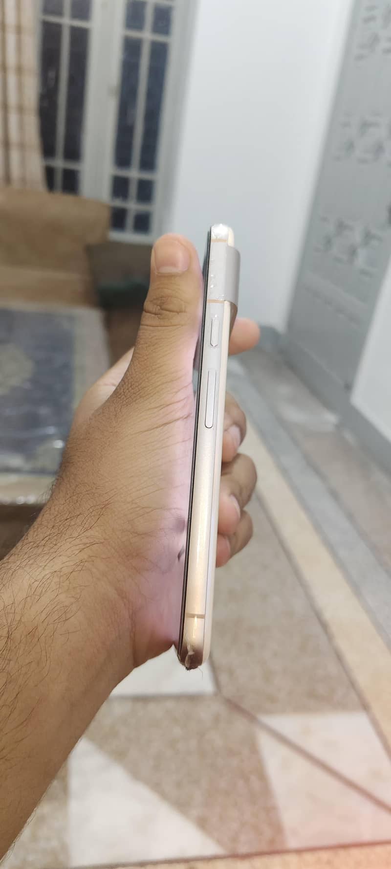 Google Pixel 8 4