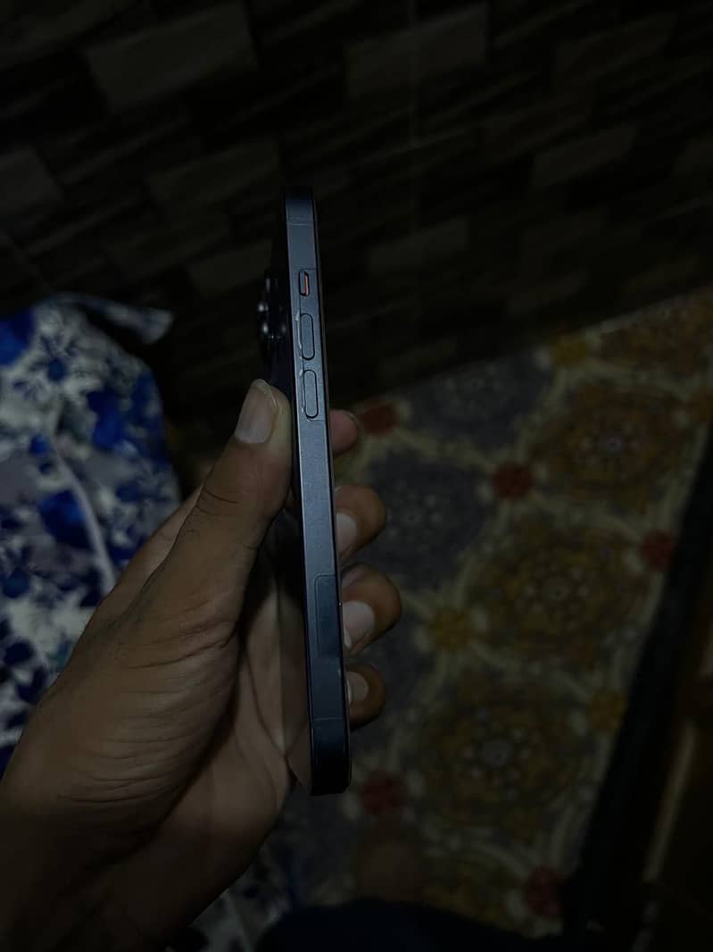 Apple iPhone 14 5
