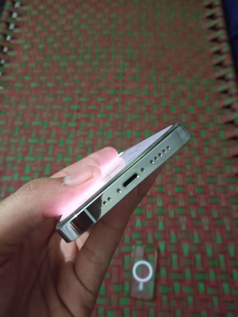 iPhone 13 pro 2