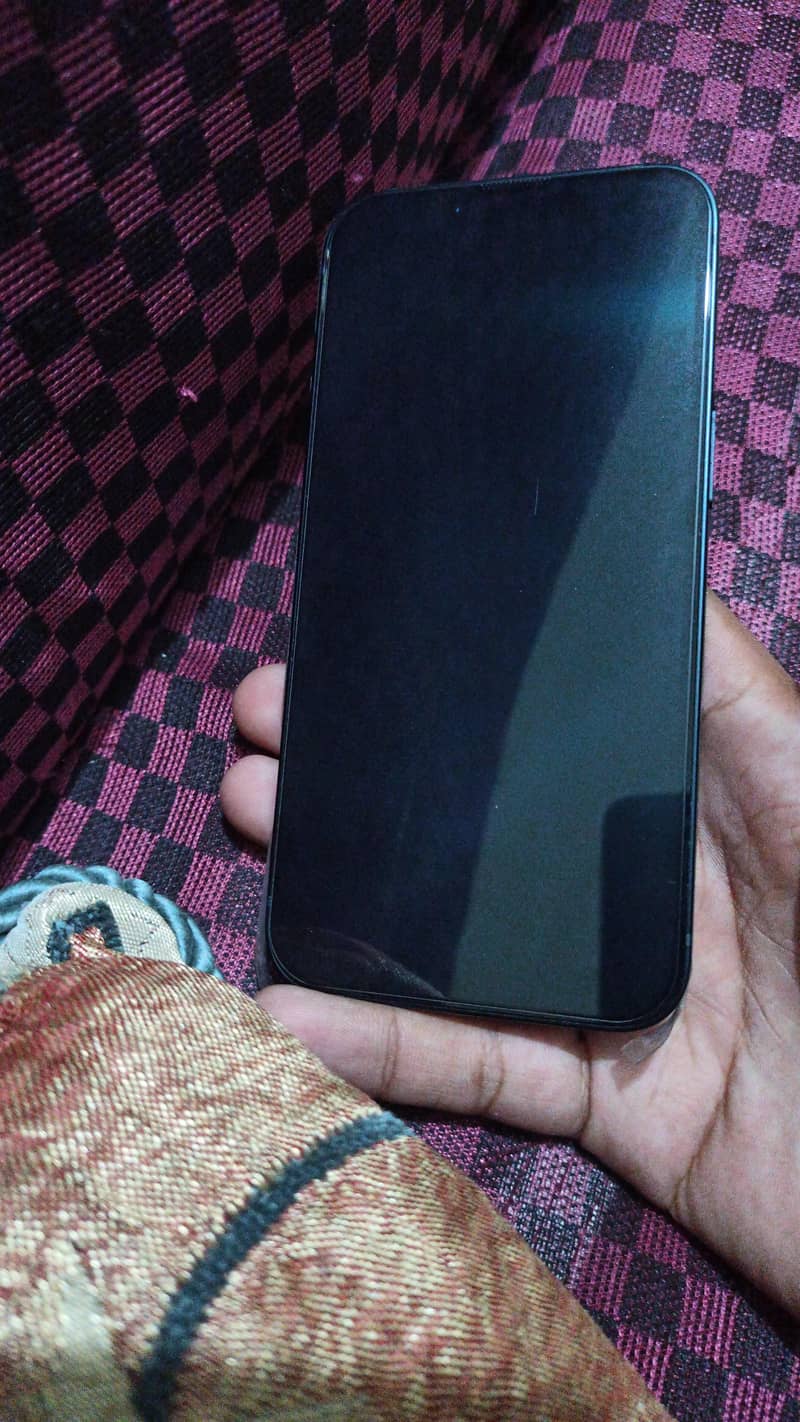 Apple iPhone 13 3