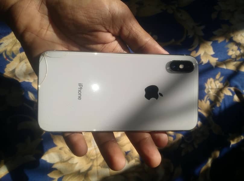iPhone X 4