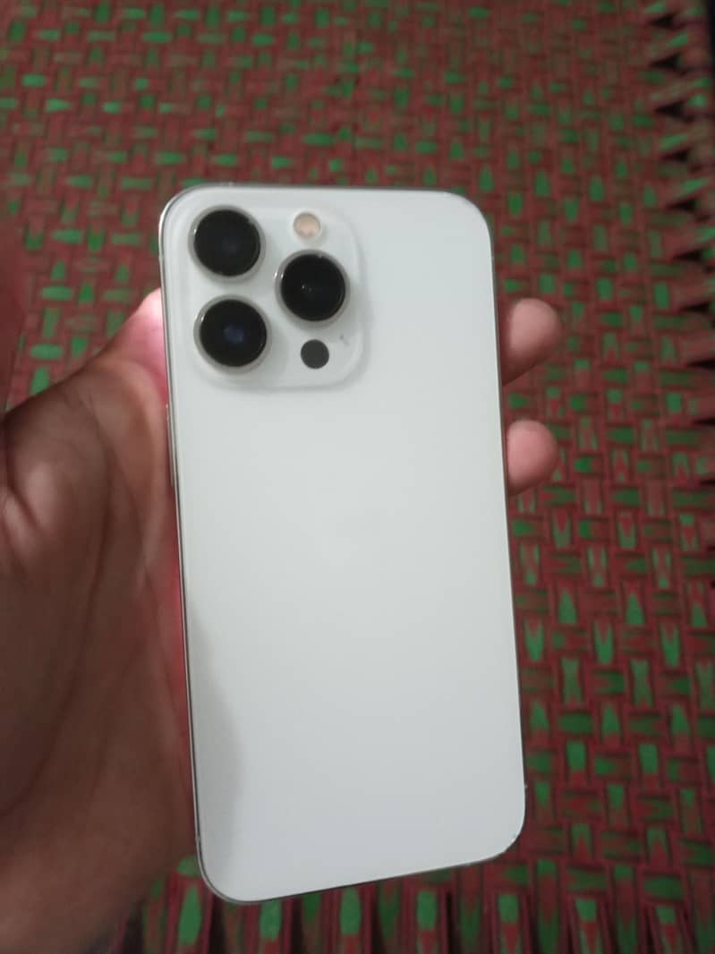 Apple iPhone 13 Pro 0