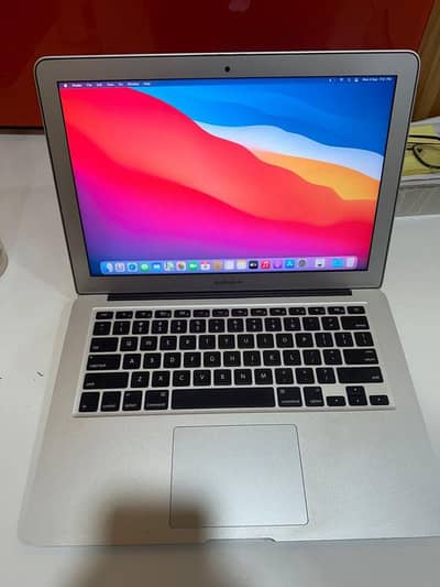 All laptops available in wholesale raits contact us