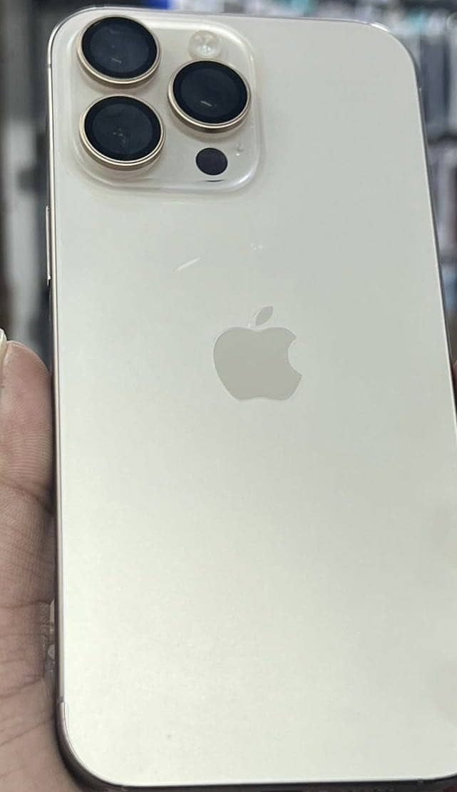 Apple iPhone 16 Pro Max 0