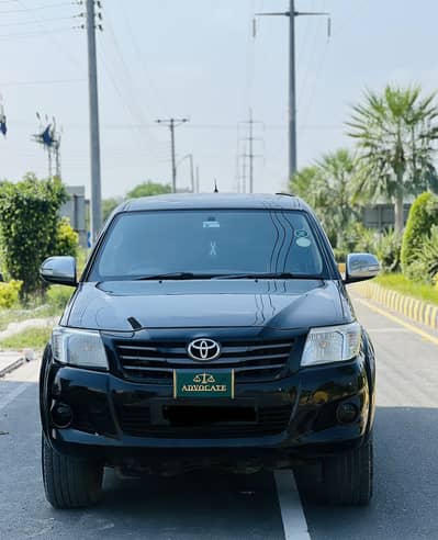 Toyota Hilux vigo champ 2013