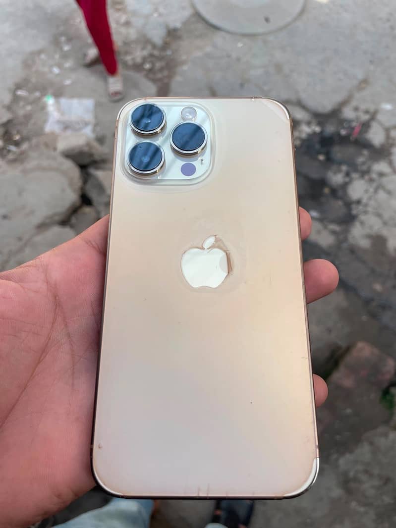 Apple iPhone 14 Pro Max 4