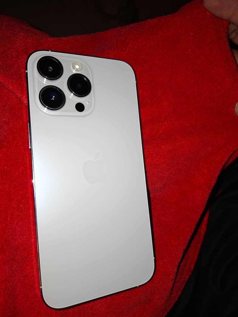 Apple iPhone 14 Pro Max 5