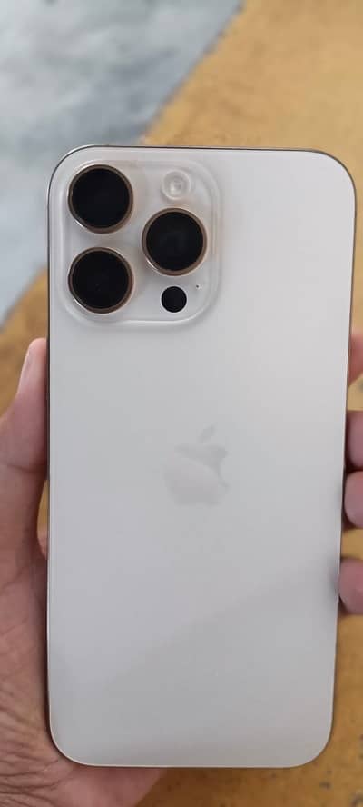 Apple iPhone 16 Pro Max