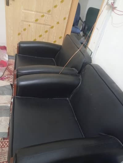 Black Leatherette single sofe chair