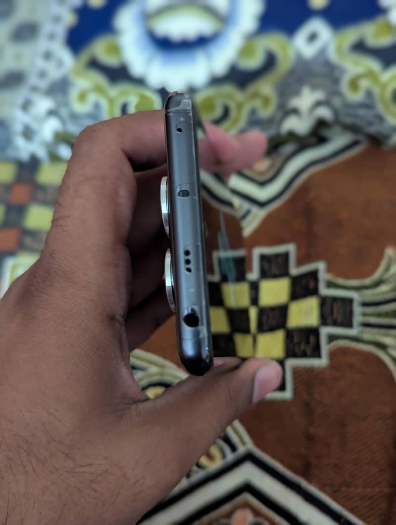 Xiaomi Redmi Note 14 Pro 4