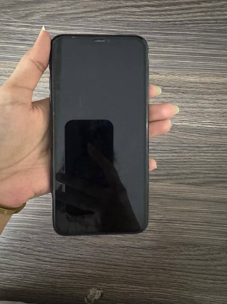 Apple iPhone 11 Pro Max 1