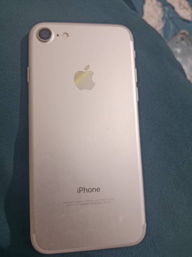 Apple iPhone 7 0