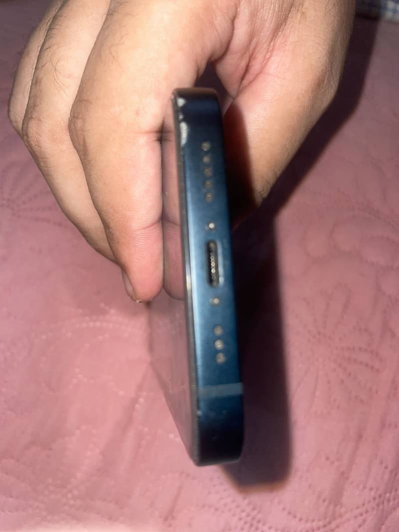 Apple iPhone 14 3