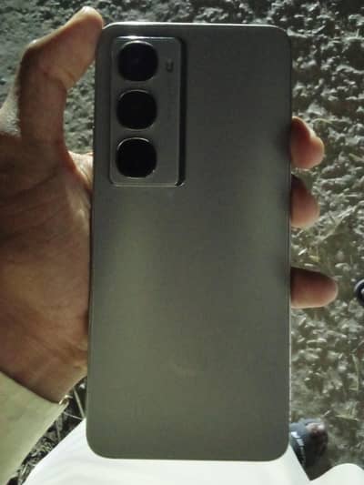 Itel City 100