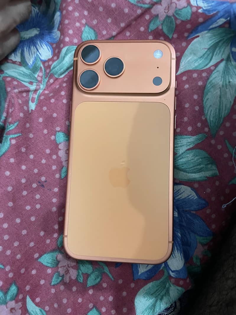 Apple iPhone 17 Pro Max 1