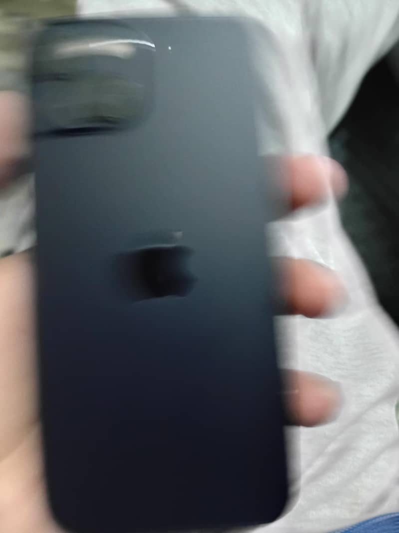 Apple iPhone 13 2