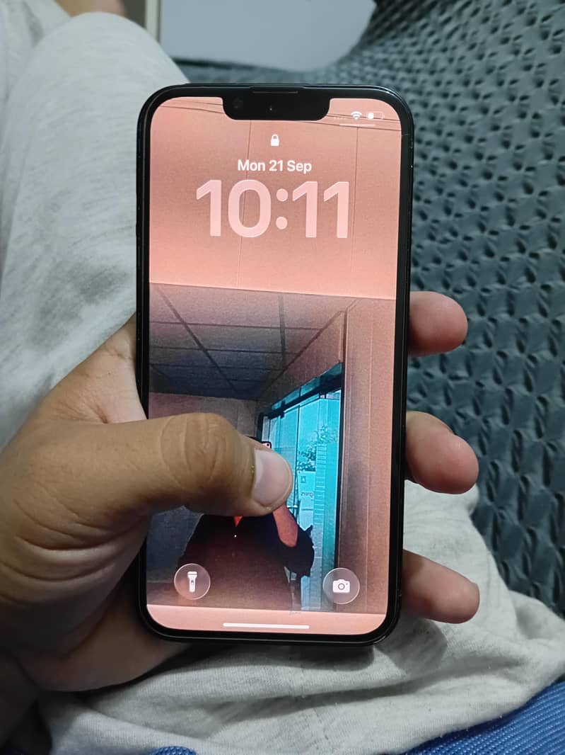 Apple iPhone 13 3