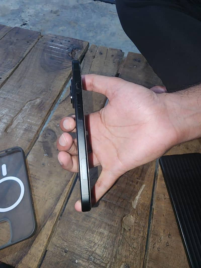 Apple iPhone 15 5