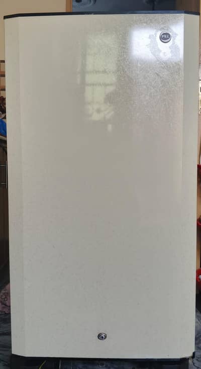 Pel Fridge and refrigerator