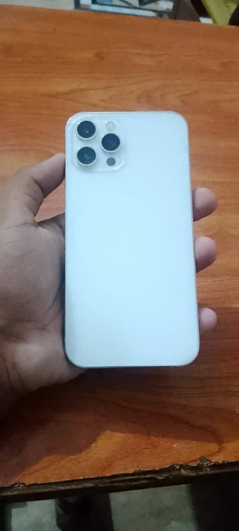 Apple iPhone 12 Pro Max 4
