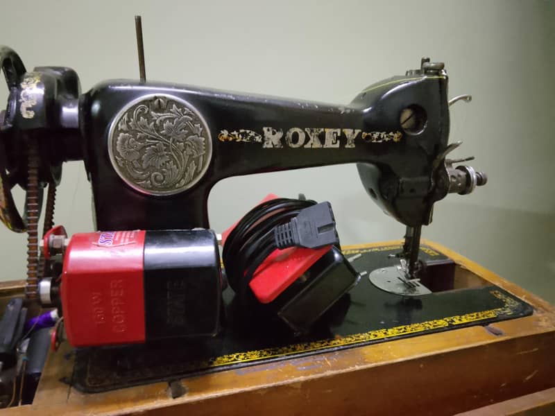 Sewing Machine ( Roxey 0
