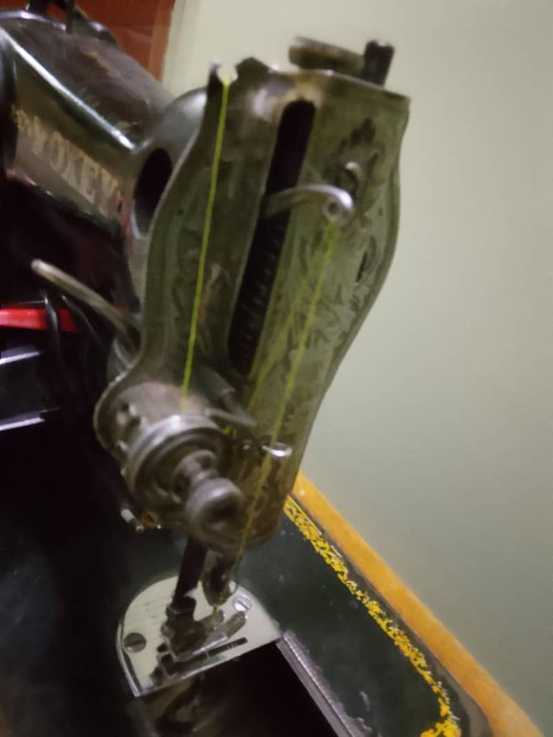 Sewing Machine ( Roxey 1