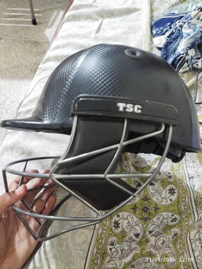 Cricket helmet
