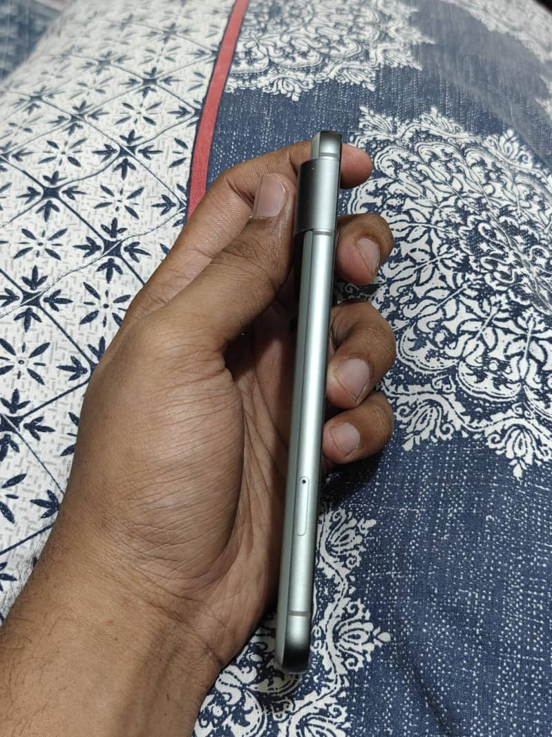 Google Pixel 8 2