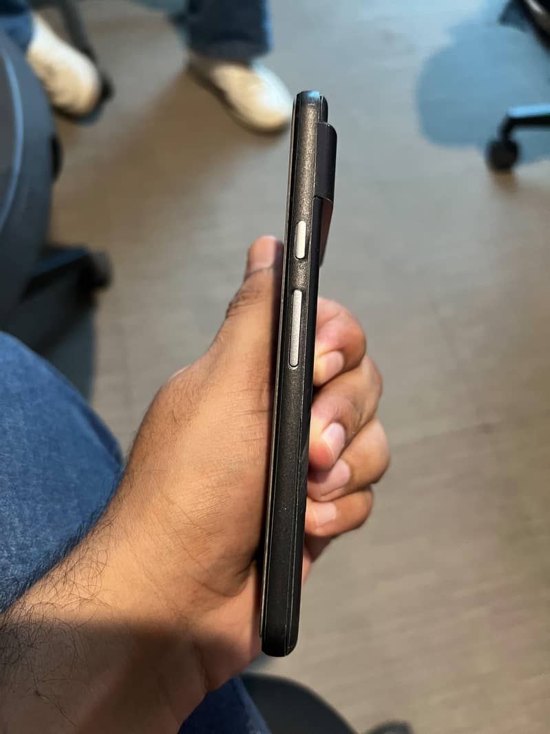 Google Pixel 8 2
