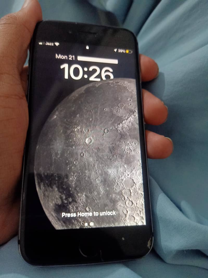 Apple iPhone 8 3