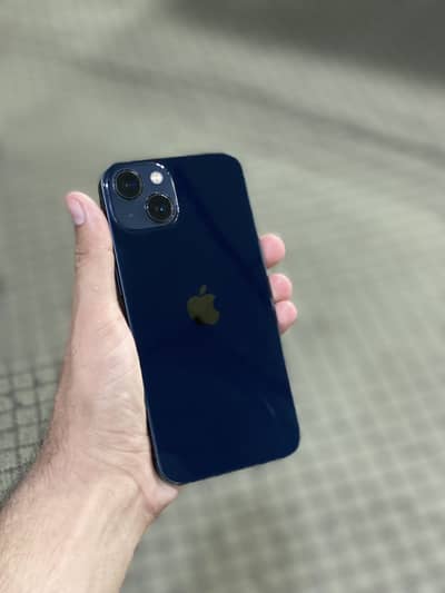 Apple iPhone 13