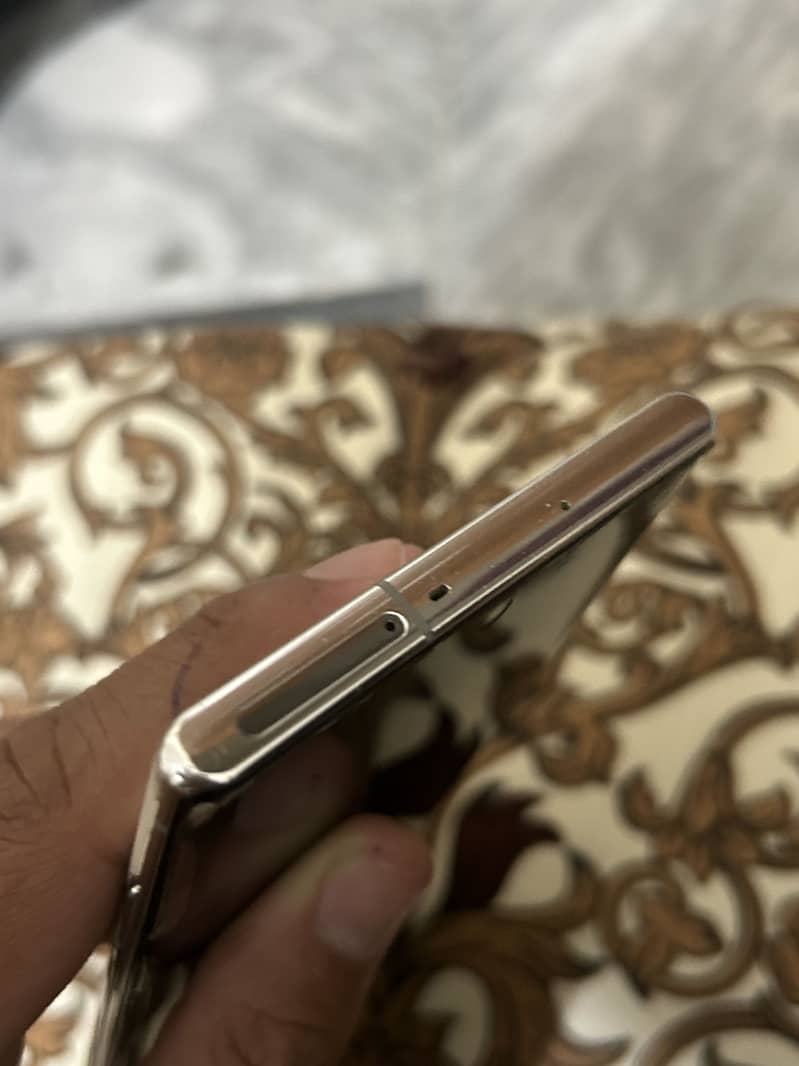 Samsung Mobile Note 10 Plus 3
