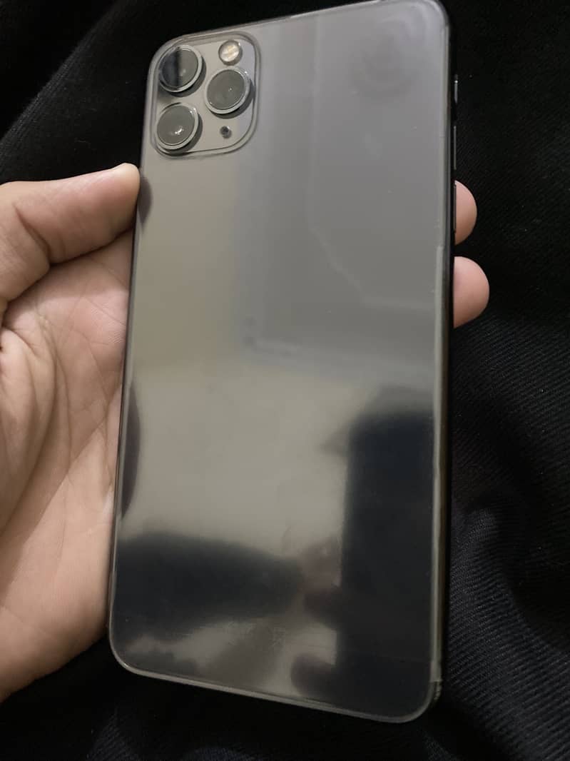 Apple iPhone 11 Pro Max 2