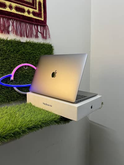 Apple MacBook Air 2020 i3  |13 Inch Space Grey Color With Box 8 256 GB