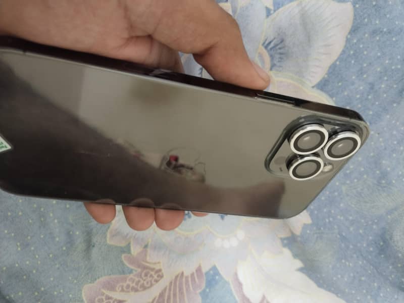 Apple iPhone 13 Pro Max 7