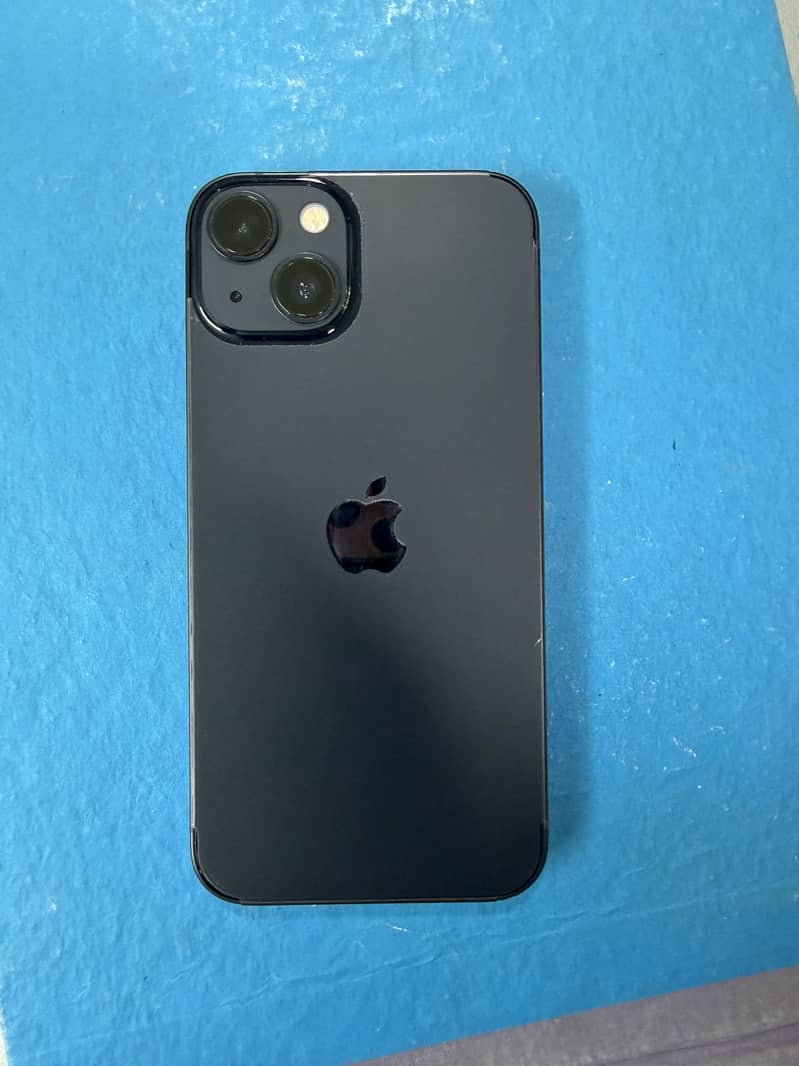 Apple iPhone 13 9