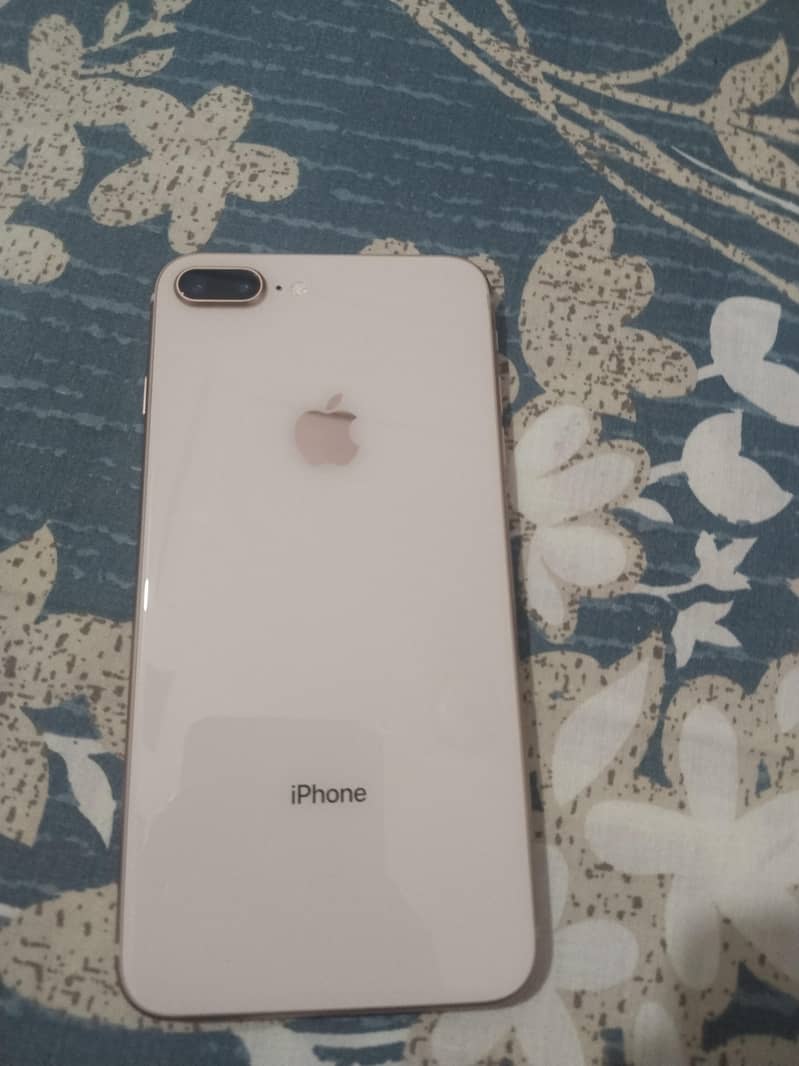 Apple iPhone 8 Plus 1