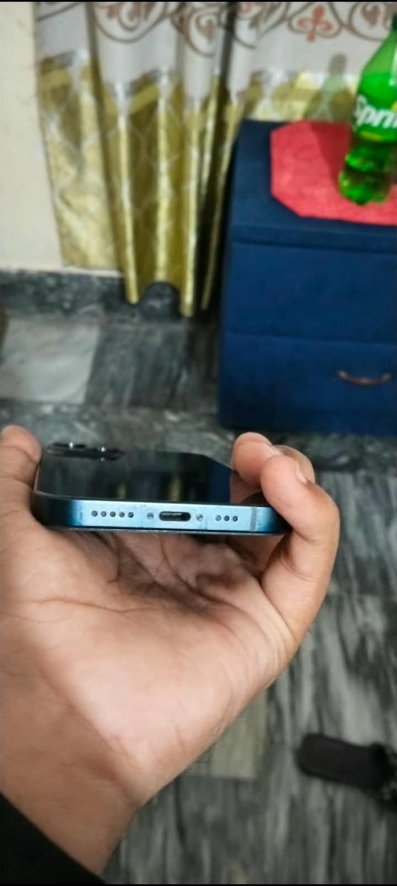 Apple iPhone 13 4