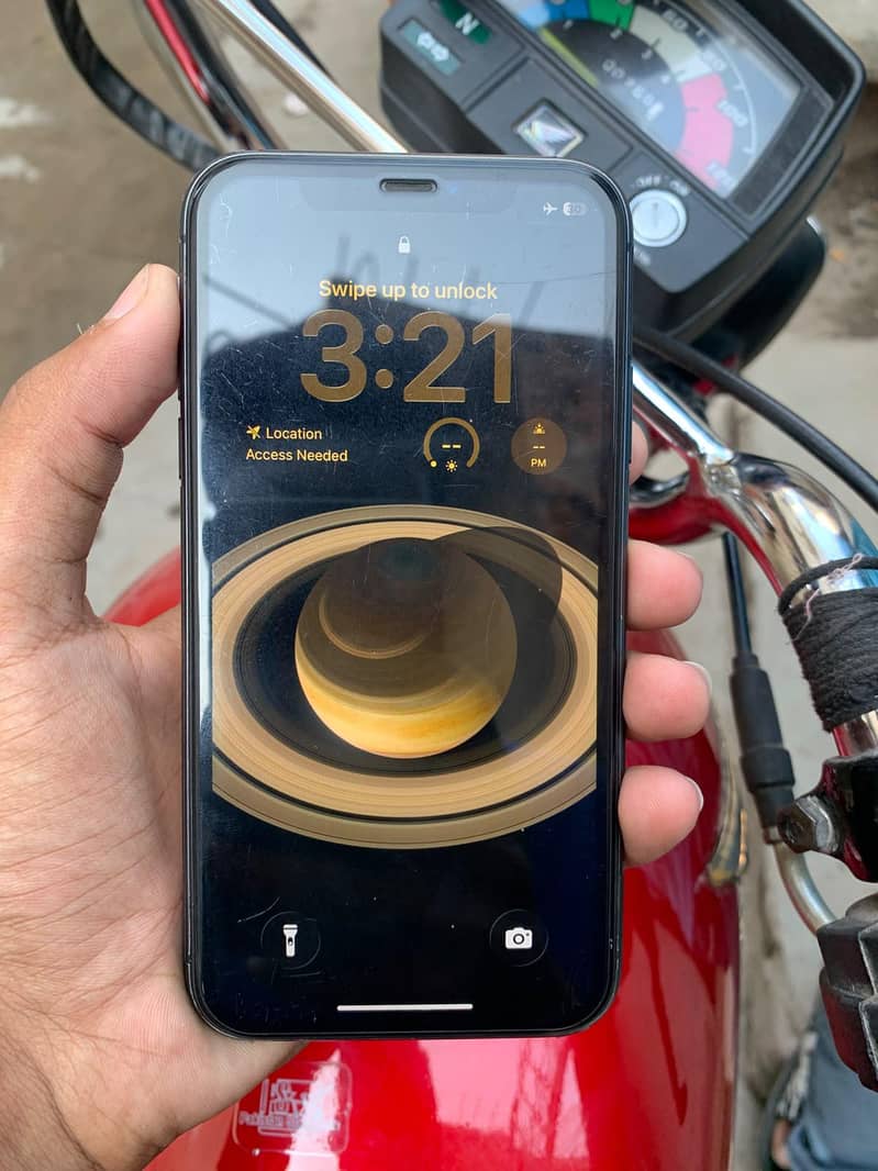Apple iPhone 11 0