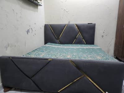Bed for sale at reasonable price