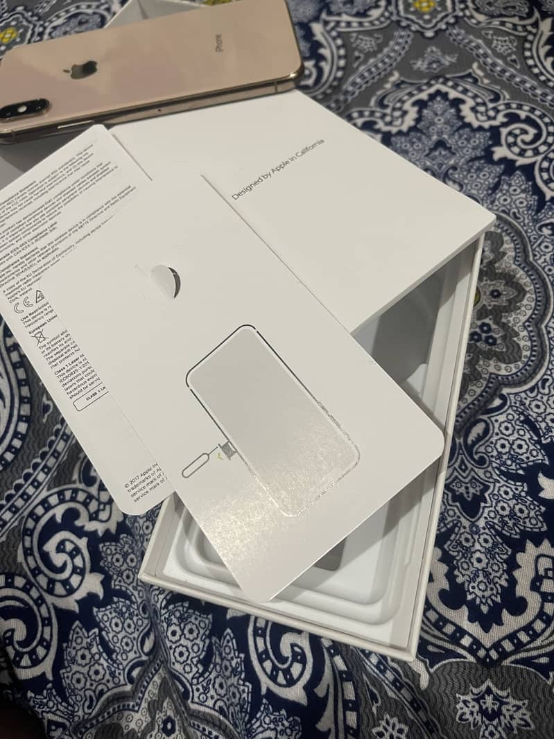 Apple iPhone XS 8