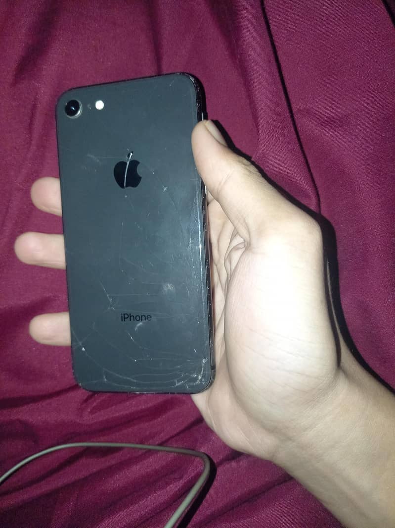 Apple iPhone 8 1