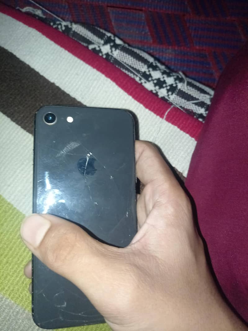 Apple iPhone 8 5